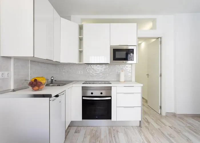 Home2book Chill & Sun Colina Blanca & Pool, Adeje 阿德耶