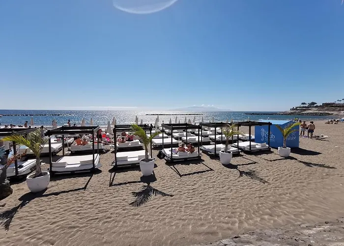 Home2book Chill & Sun Colina Blanca & Pool, Adeje 公寓 *